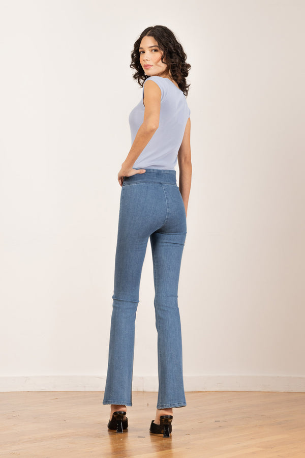 Avenue Montaigne FAME Light Denim