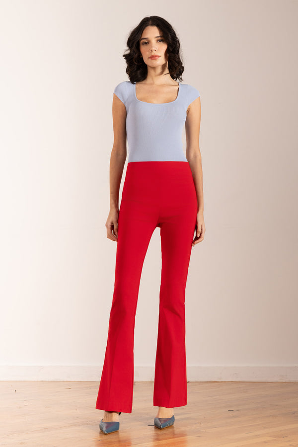 avenue montaigne FAME Signature Flash