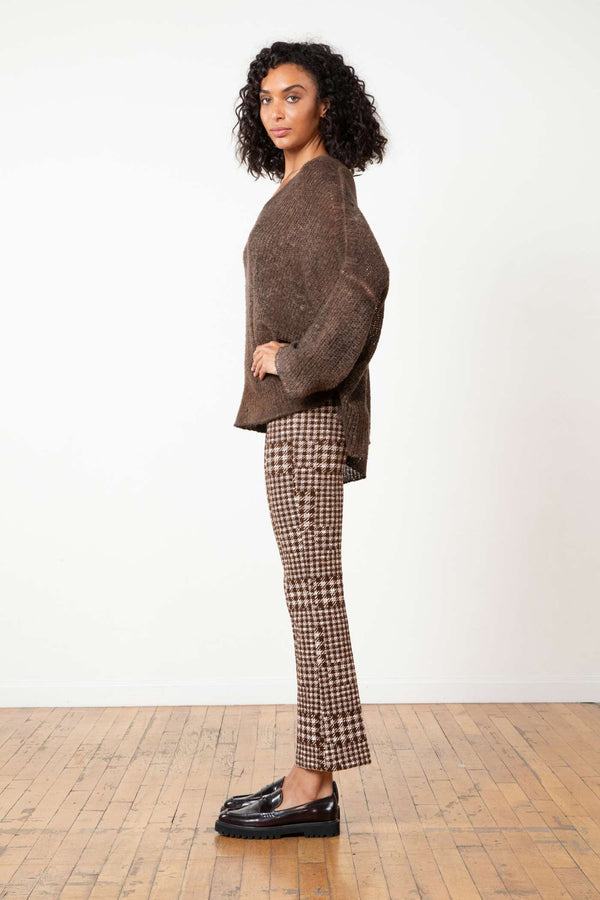 Avenue Montaigne LEO Chik Check