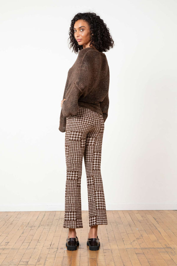 Avenue Montaigne LEO Chik Check