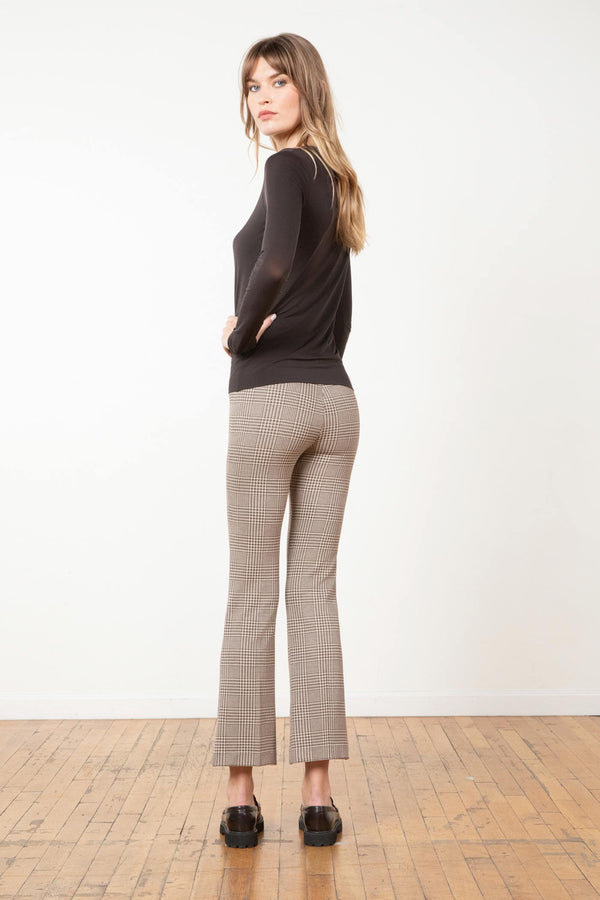 Avenue Montaigne LEO Draft