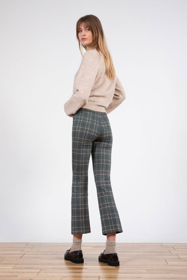 Avenue Montaigne LEO Glen Grid