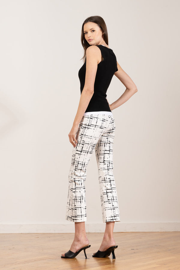 Avenue Montaigne LEO Graffiti White