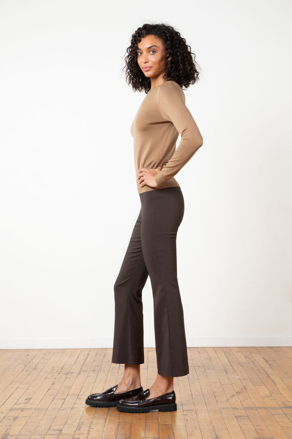 Avenue Montaigne LEO Signature Brown