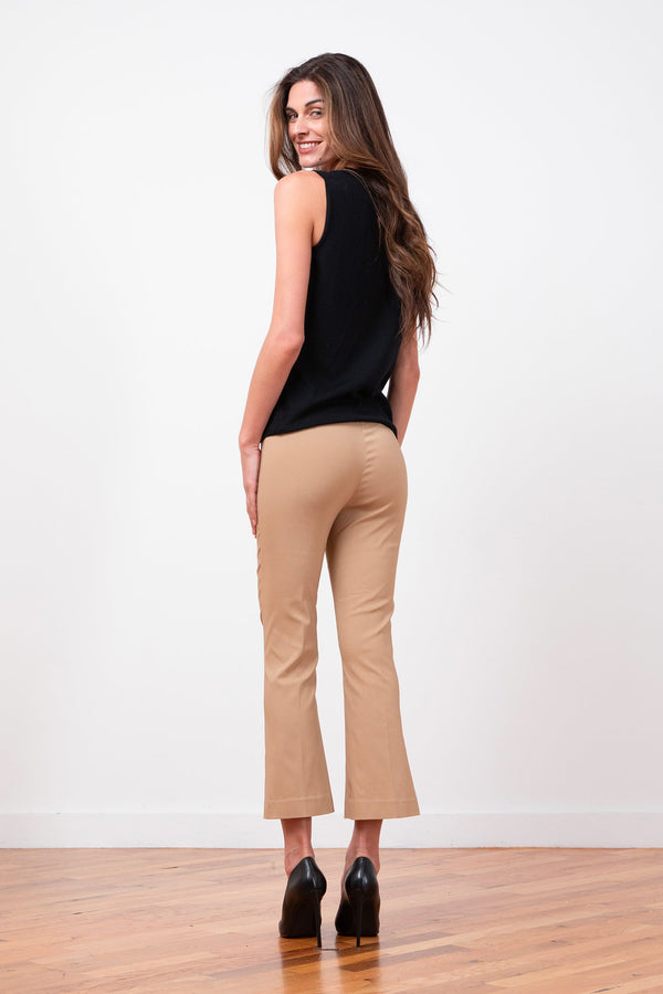 Avenue Montaigne LEO Signature Camel