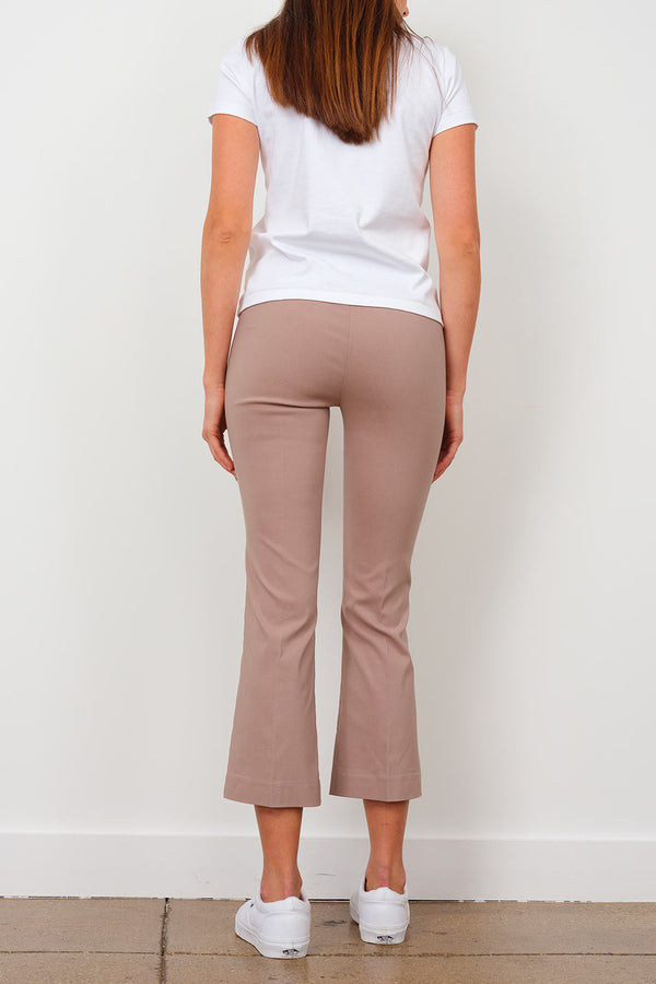 Avenue Montaigne LEO Signature Cappuccino