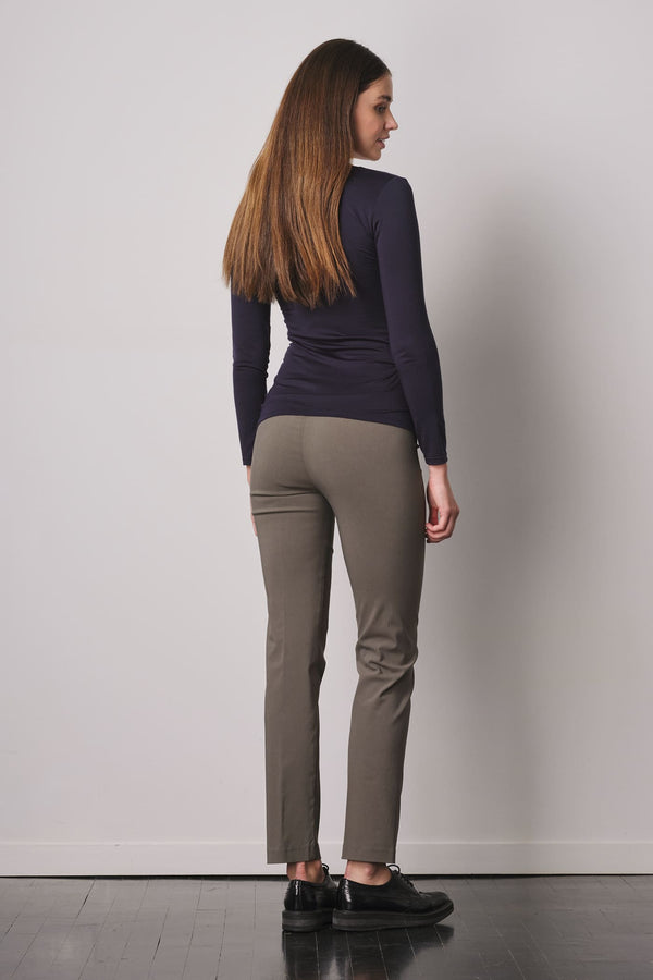 Avenue Montaigne LILI Signature Olive Green