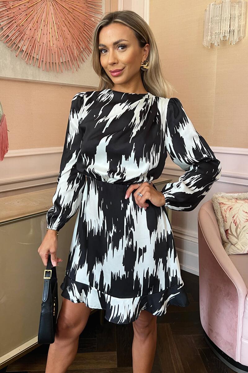 ax paris Black And White Printed Long Sleeve Pleated Shoulder Mini Dress