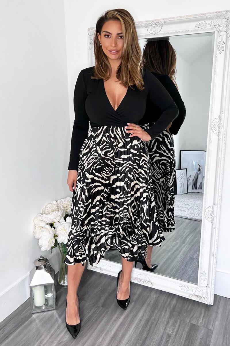 Ax Paris Black Animal Print 2 In 1 Pleated Midi Dress