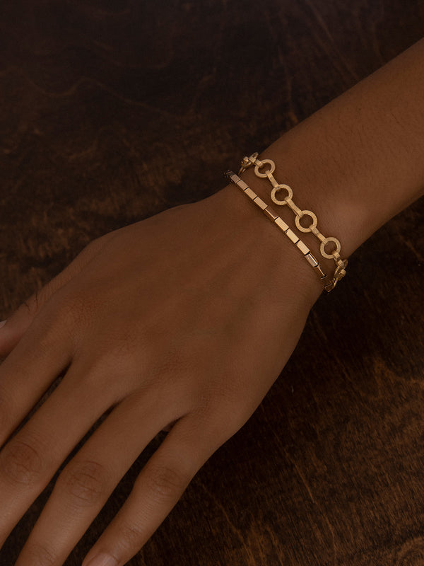 Azlee Heavy Link Circle Textured Bracelet