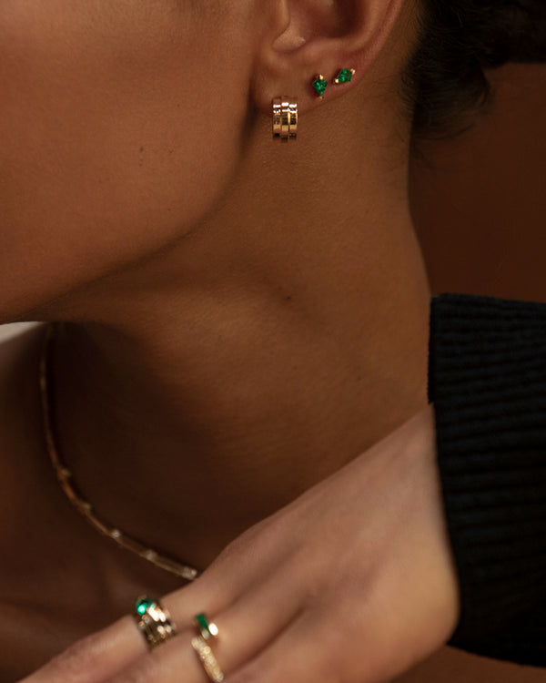 Azlee Kite Emerald Studs In Prongs