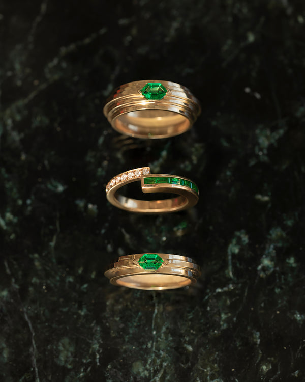 Azlee Staircase 5-Tier Emerald Hexagon Ring