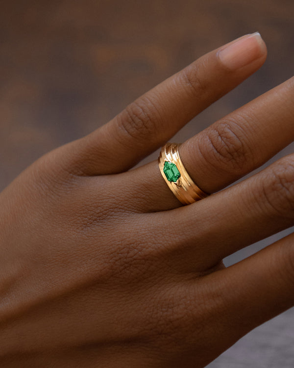 Azlee Staircase 5-Tier Emerald Hexagon Ring