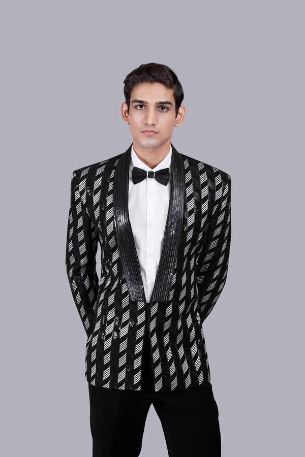 B More BLACK BOOMARIYO THREAD WORK SUIT