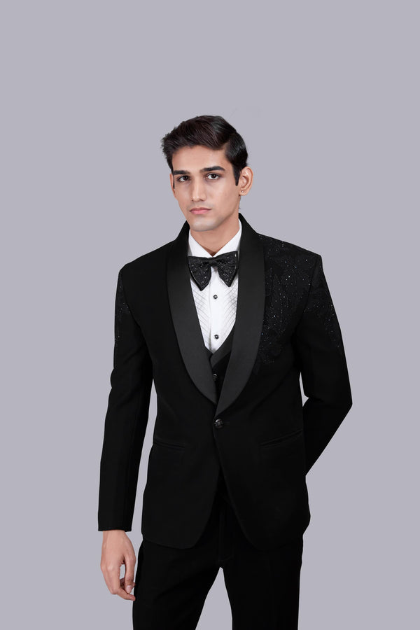 B More BLACK BOOMARIYO THREAD WORK SUIT