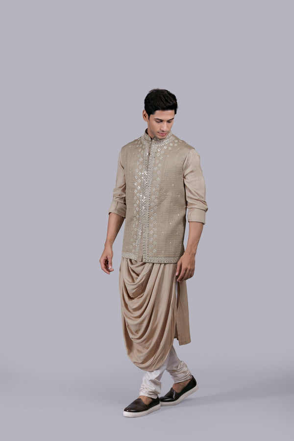 B More CREAM BHAGALPURI SILK THREAD WORK BUNDI SET