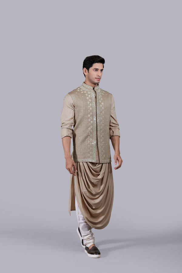 B More CREAM BHAGALPURI SILK THREAD WORK BUNDI SET