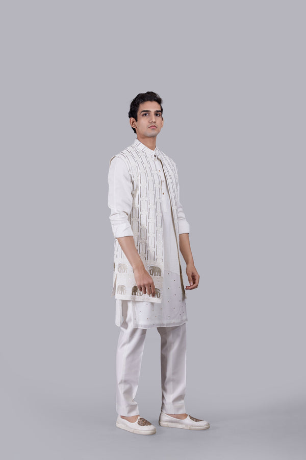 B More OFF WHITE GEORGETTE THREAD WORK BUNDI SET