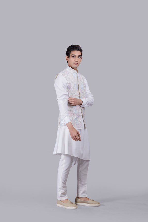 B More OFF WHITE MATKA SILK THREAD WORK BUNDI SET