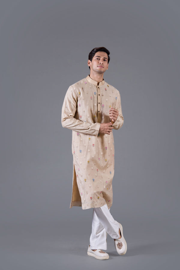 b more Shahi Nazakat Kurta