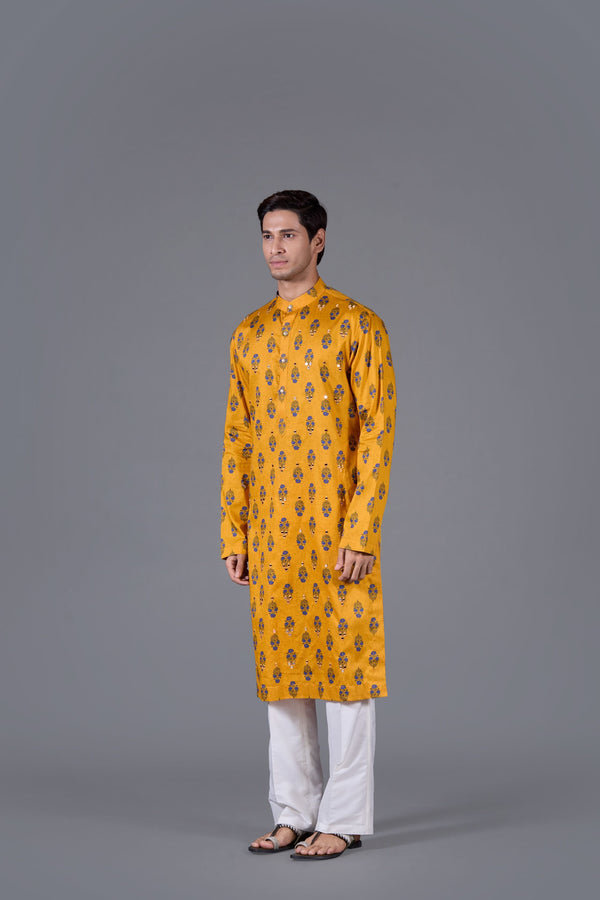 B More Sunehri Afsana Kurta