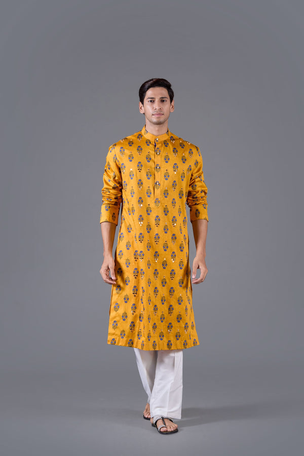 b more Sunehri Afsana Kurta