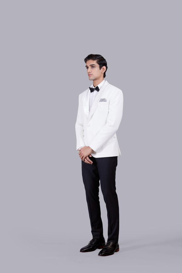 B More WHITE ITALIAN CREPE PLAIN SUIT