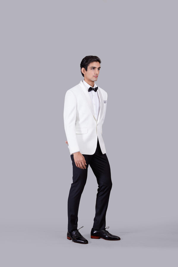 B More WHITE ITALIAN CREPE PLAIN SUIT