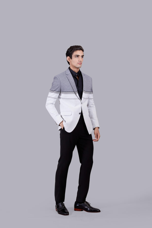 B More WHITE KNITTEDD LYCRAS PRINTED BLAZER