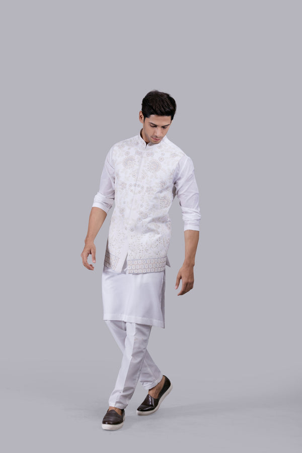 B More WHITE RAYON SILK THREAD WORK BUNDI SET