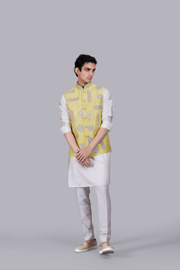 b more YELLOW RAW SILK HAND WORK BUNDI SET