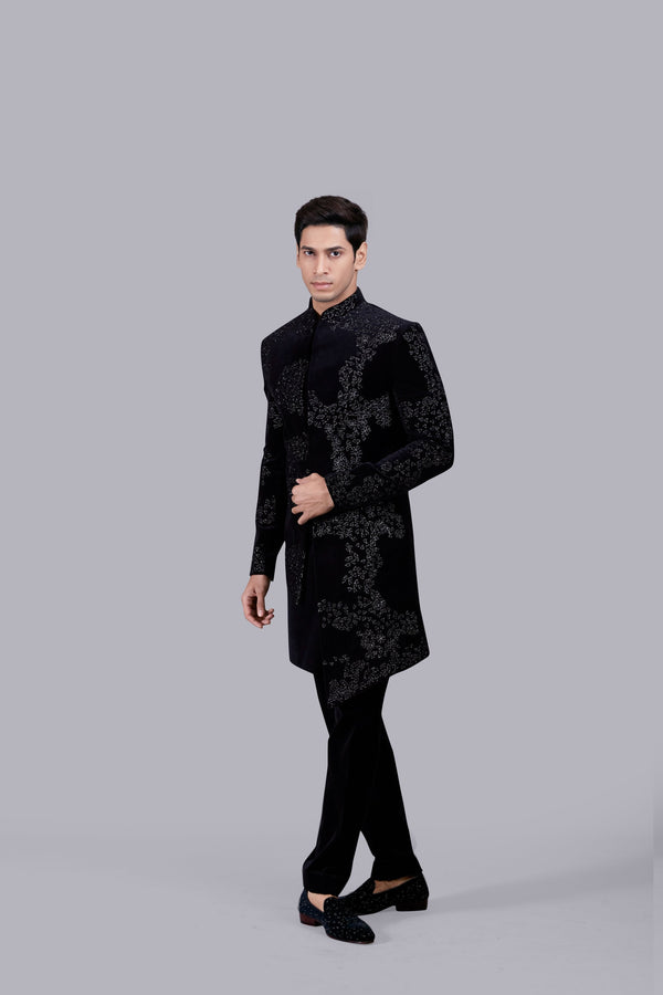 B More BLACK ITALIAN COTTON VELVET RESHAM WORK INDO WESTERN