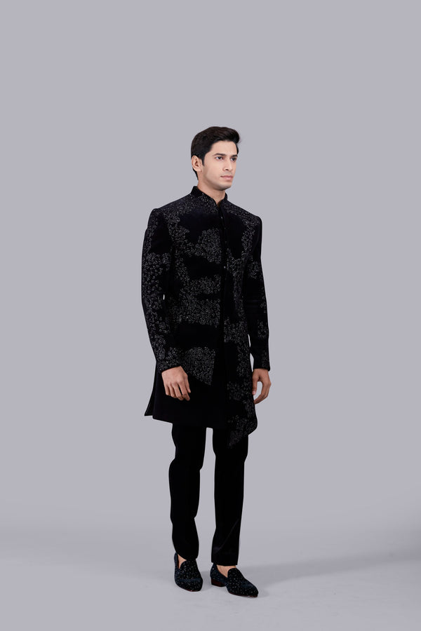 b more BLACK ITALIAN COTTON VELVET RESHAM WORK INDO WESTERN