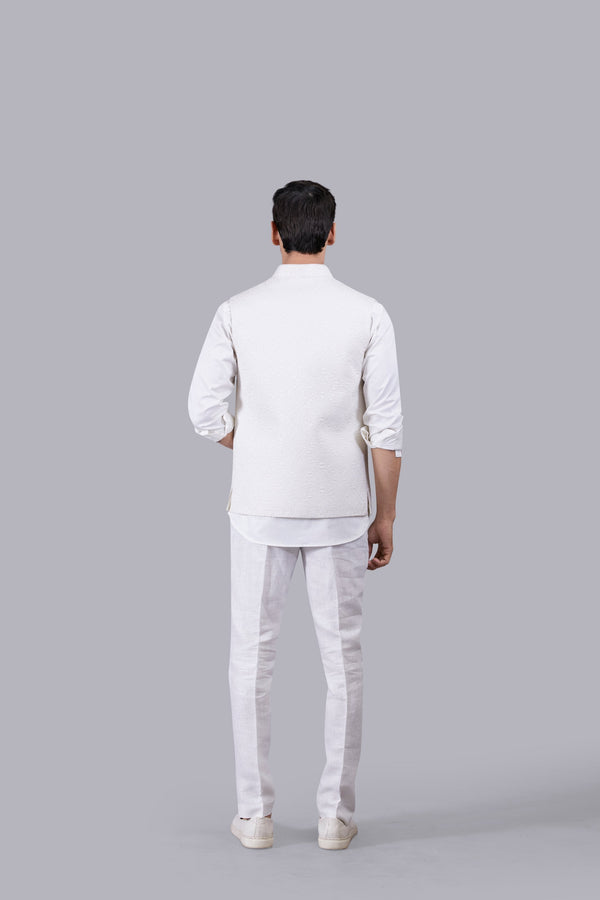 B More CREAM SILK COTTON SATIN THREAD WORK NEHRU JACKET