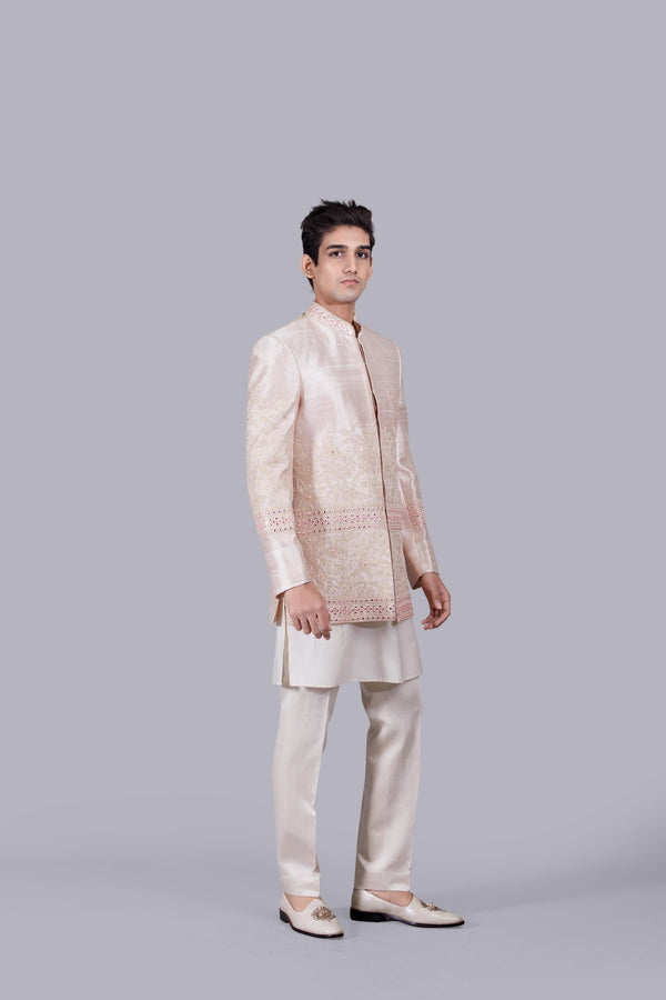 B More LIGHT PEACH RAW SILK THREAD ARI WORK INDO WESTERN