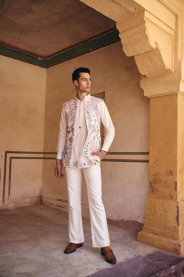 b more Off-White Chanderi Silk Resham Threadwork Bundi Set