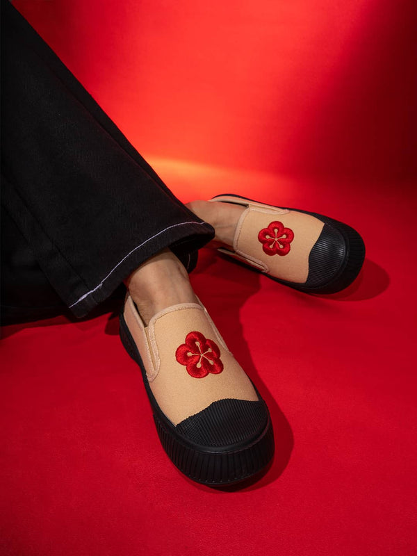 bacco bucci Bacca Bucci Kawaii Sakura Slip-On Sneakers BEIGE