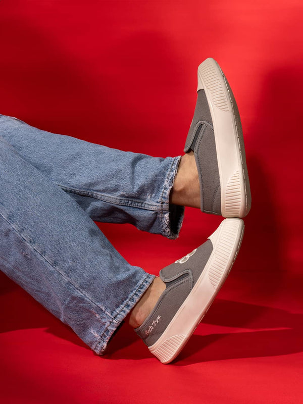 Bacco Bucci Bacca Bucci Kawaii Sakura Slip-On Sneakers GREY