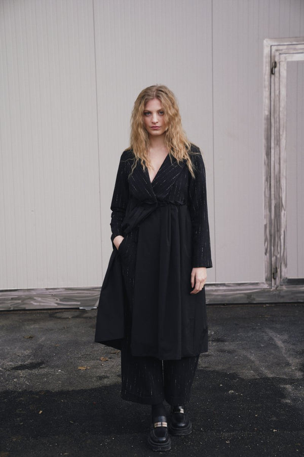 baci Dust Coat Pleated Dress Black