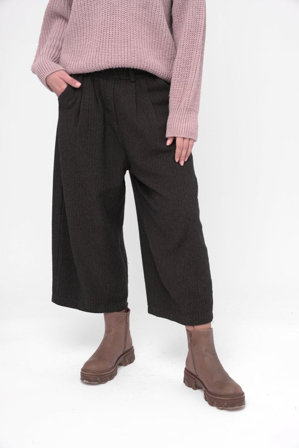 baci Herringbone Elastic Waist Pant Black