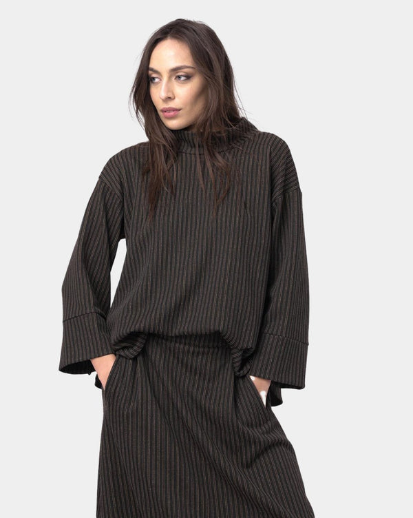 baci Mock Neck Pleated Back Shirt Black