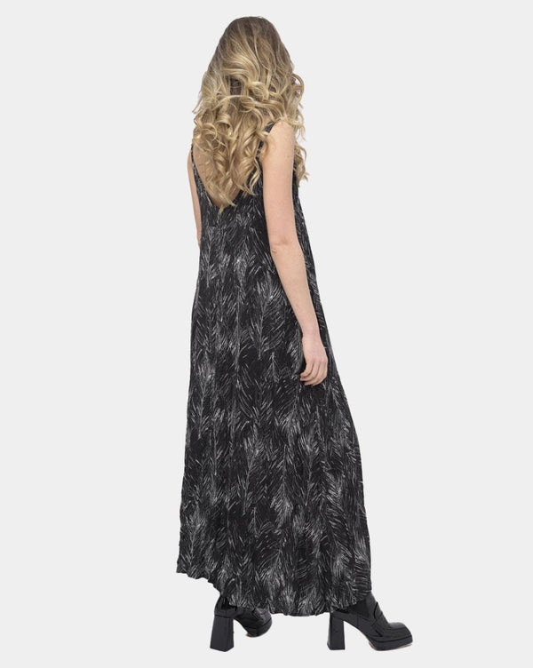 Baci Ruffle Leaf Print Maxi Dress Black / White