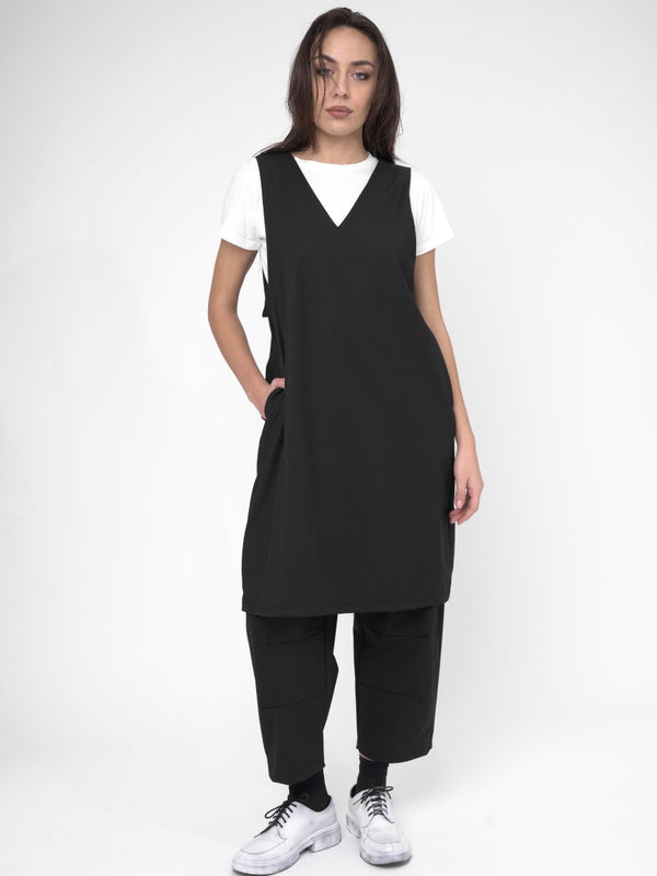 Baci V Neck Back Bow Dress Black