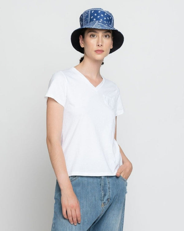 baci V-Neck Pocket Tee Black