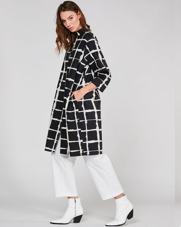 Baci Wave Grid Line Striped Shirtdress Black / White