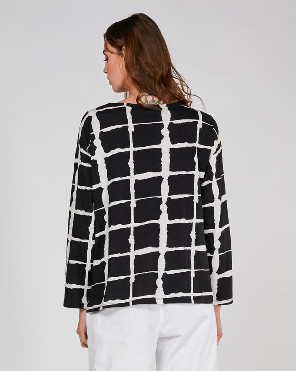 Baci Wave Grid Line T-Shirt Black / White