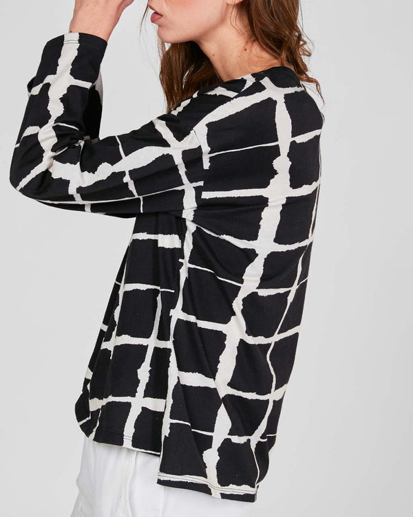 Baci Wave Grid Line T-Shirt Black / White