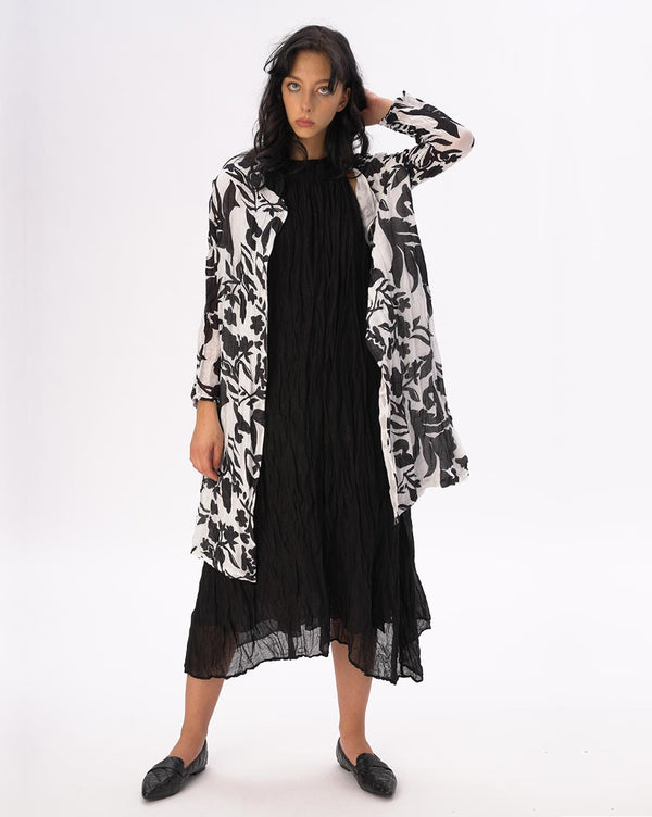 Baci Floral Button Down Crinkled Tunic Shirt Black / White