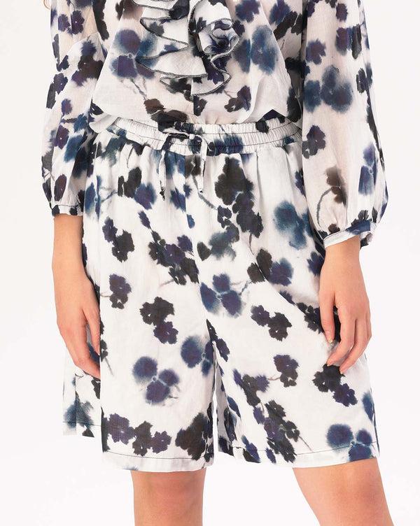 Baci Watercolor Small Floral Elastic Drawstring Cotton Shorts Blue / White