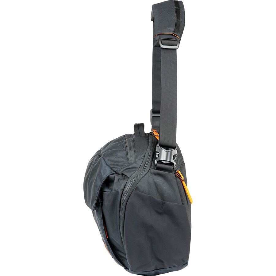 Backcountry Mystery Ranch District Pro Bag Black2
